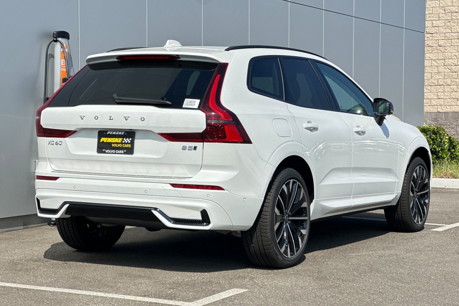 2026 Volvo XC60 B5 Ultra