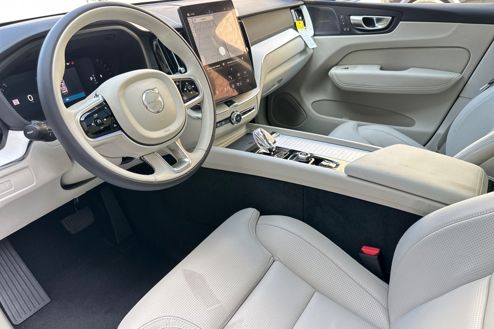 2026 Volvo XC60 B5 Ultra