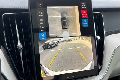 2026 Volvo XC60 B5 Ultra