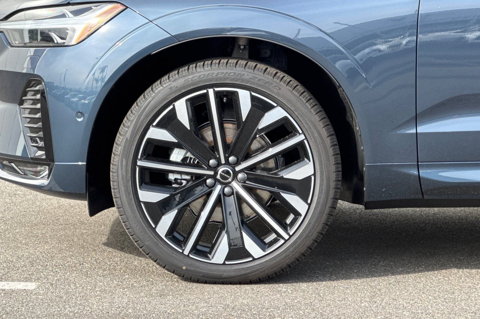 2026 Volvo XC60 B5 Ultra