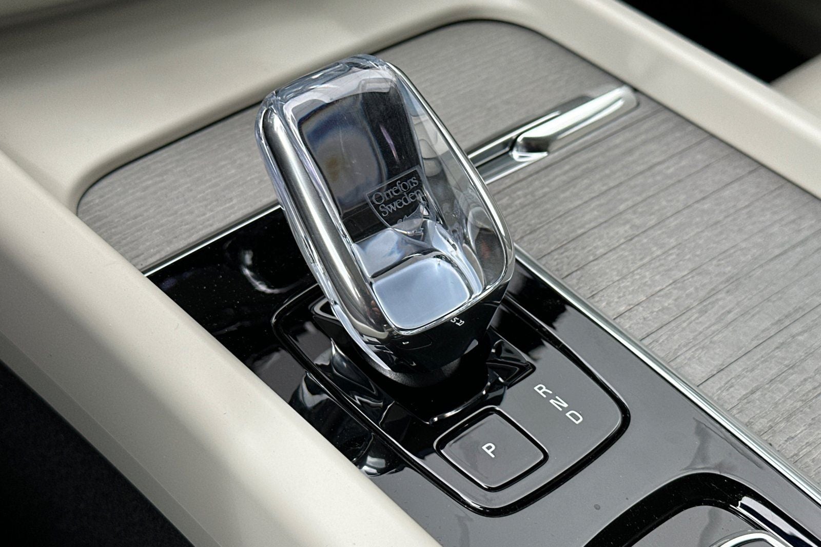 2025 Volvo XC60 B5 Ultra