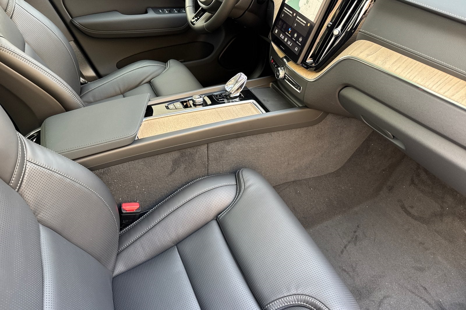 2026 Volvo XC60 B5 Ultra