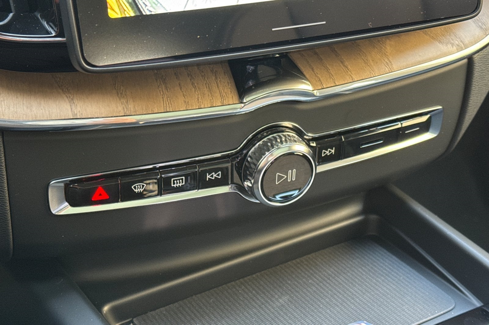 2026 Volvo XC60 B5 Ultra