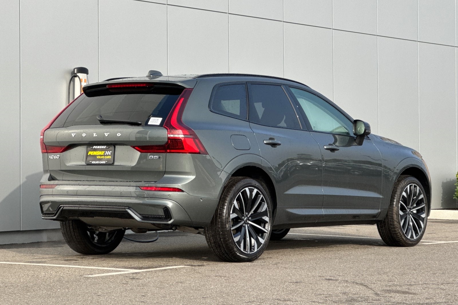 2026 Volvo XC60 B5 Ultra