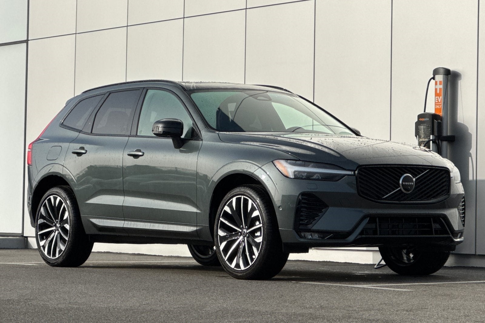 2026 Volvo XC60 B5 Ultra