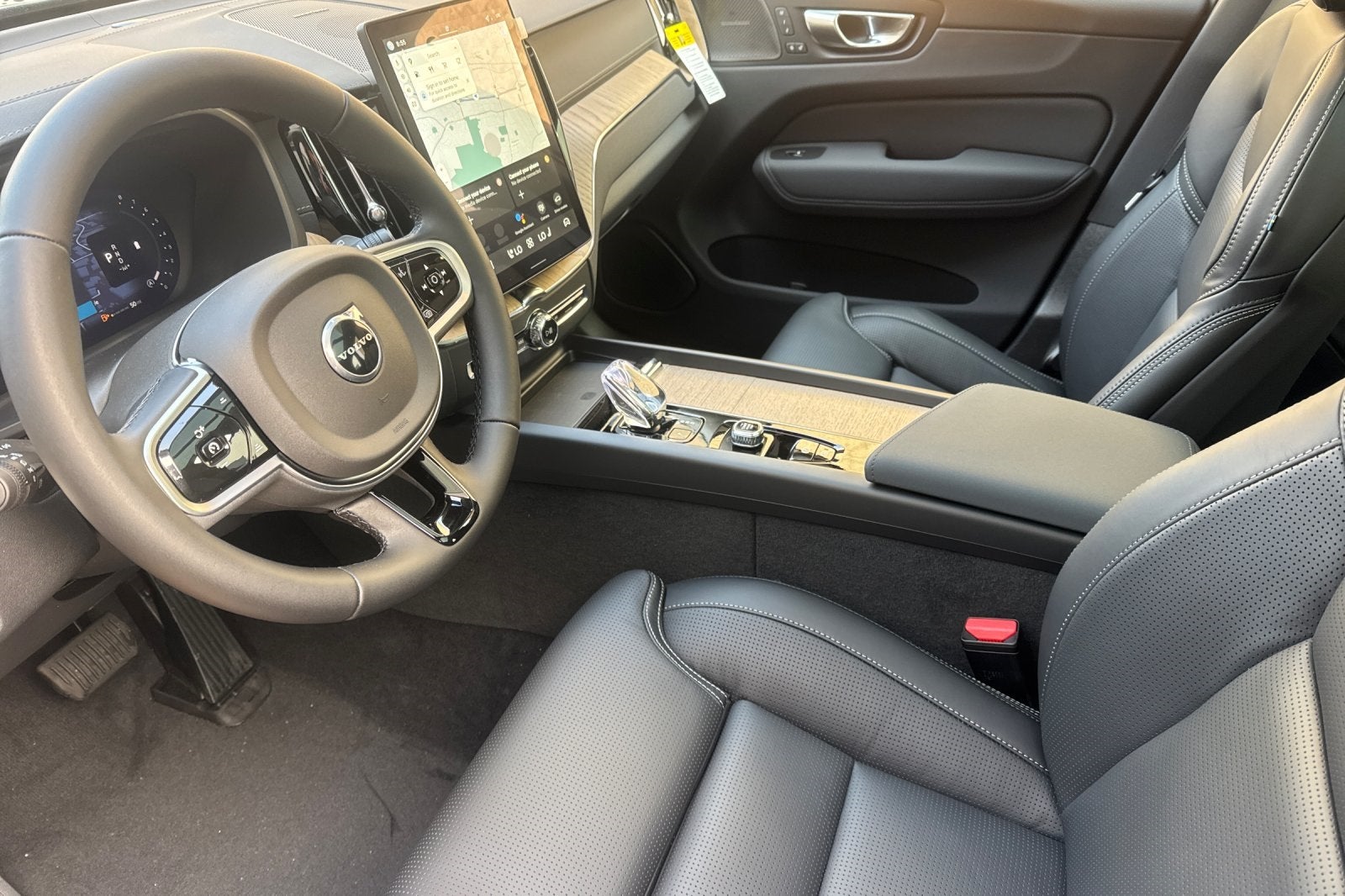 2026 Volvo XC60 B5 Ultra