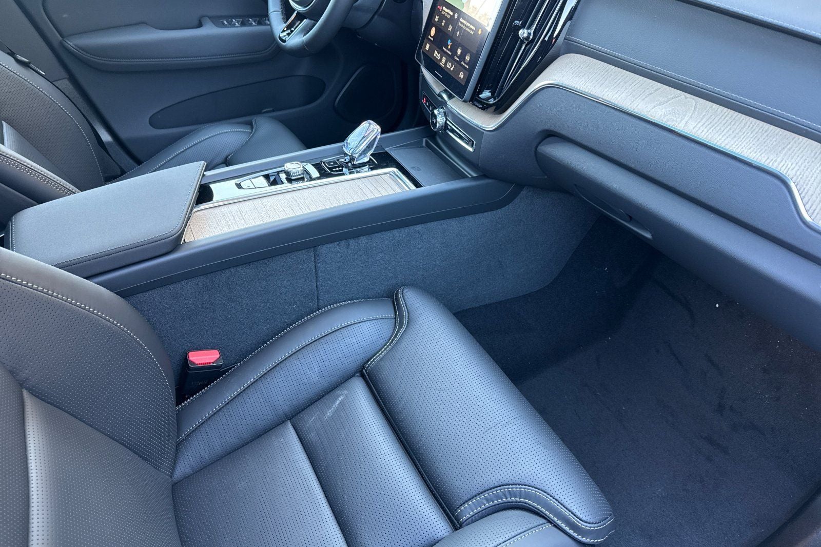 2026 Volvo XC60 B5 Ultra