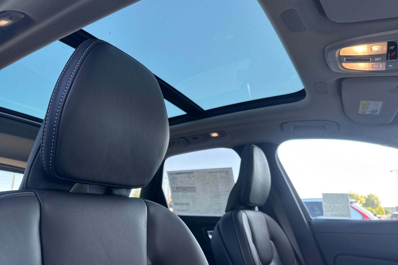 2026 Volvo XC60 B5 Ultra