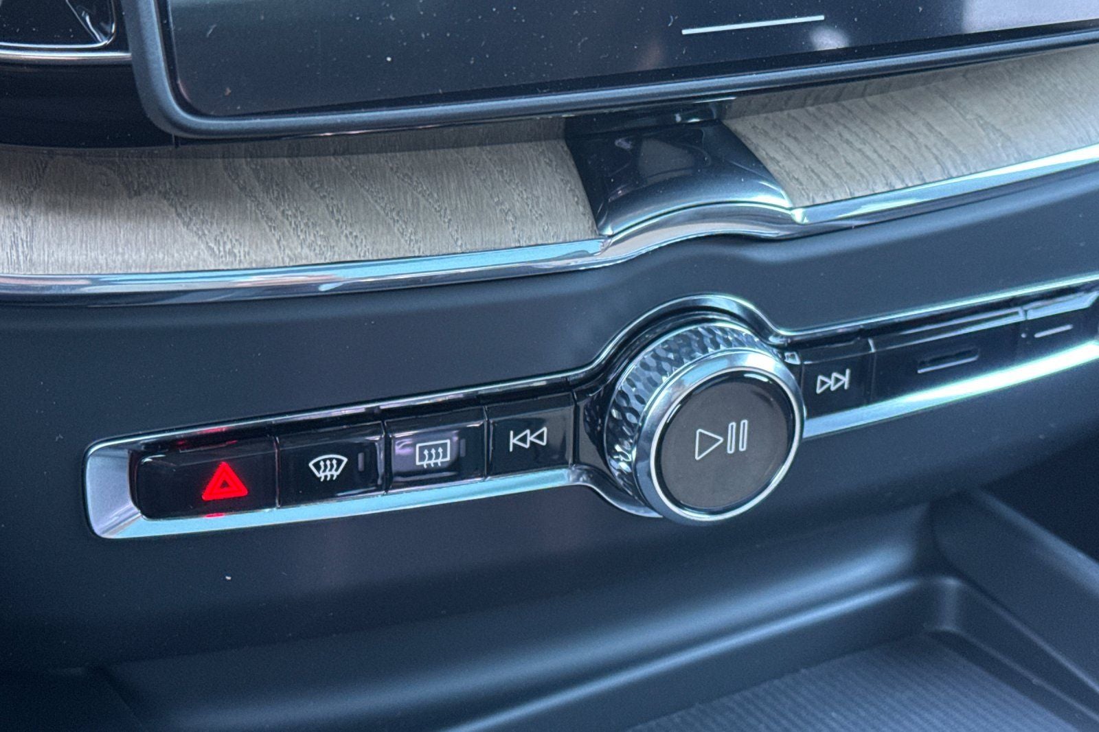 2026 Volvo XC60 B5 Ultra