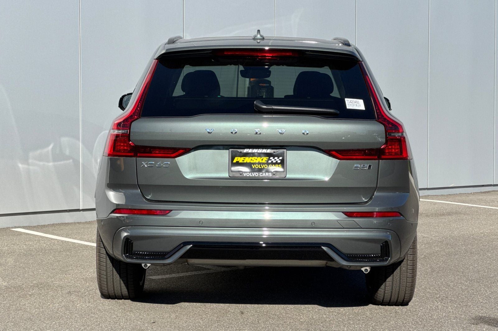 2026 Volvo XC60 B5 Ultra