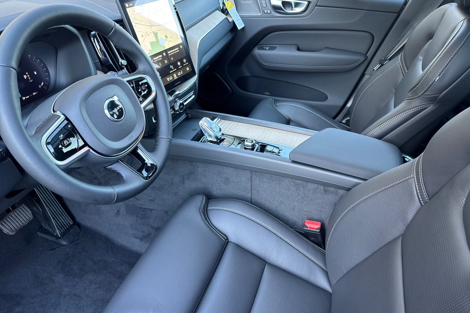 2026 Volvo XC60 B5 Ultra