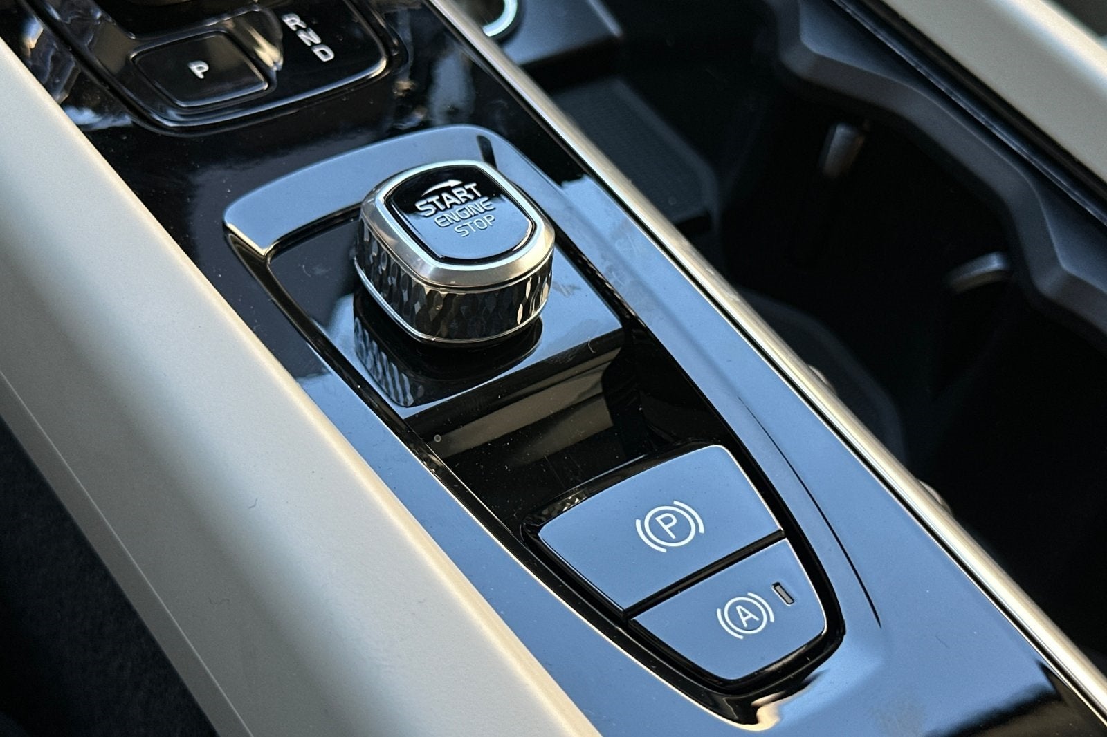 2026 Volvo XC60 B5 Ultra