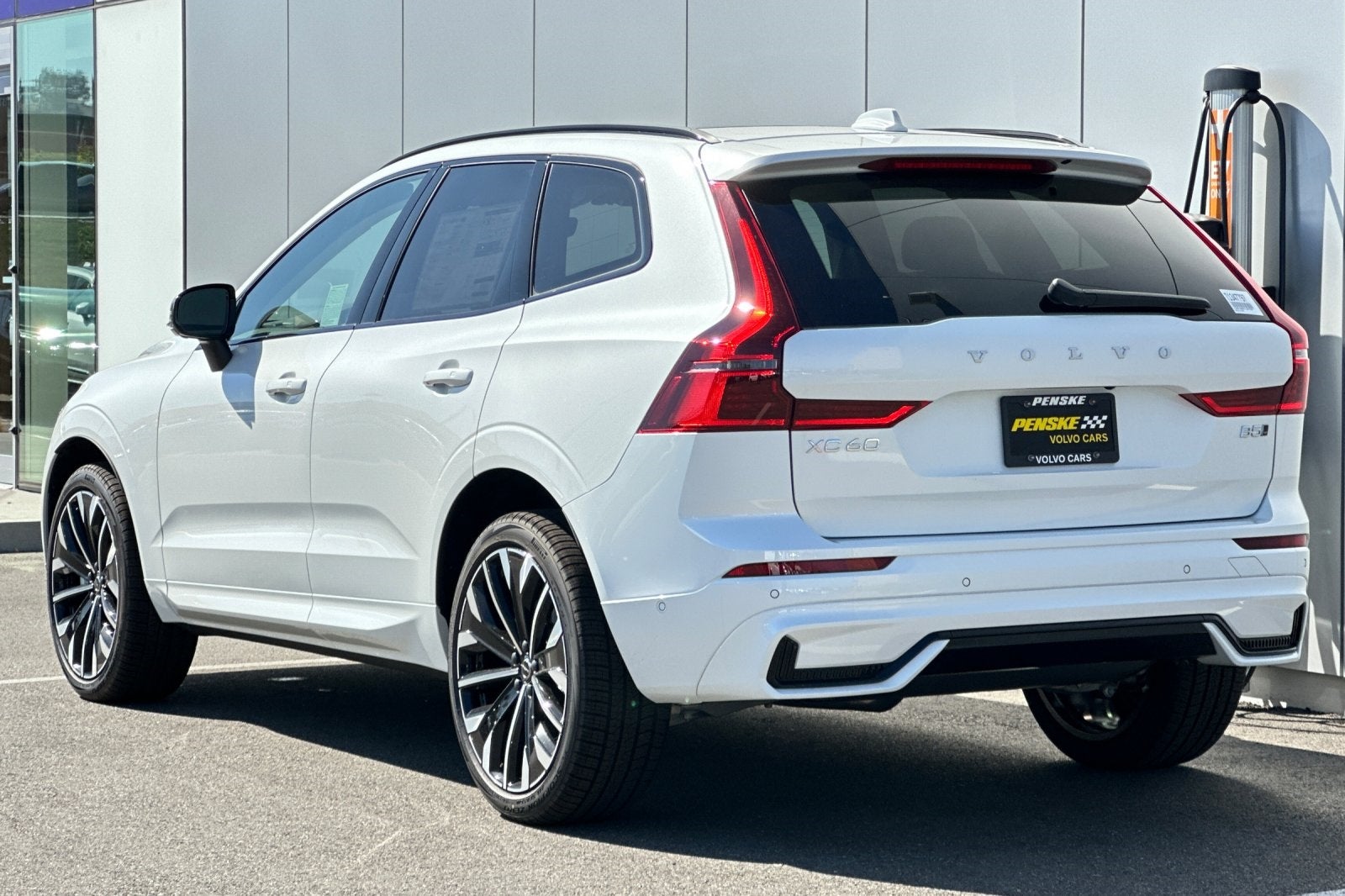 2026 Volvo XC60 B5 Ultra