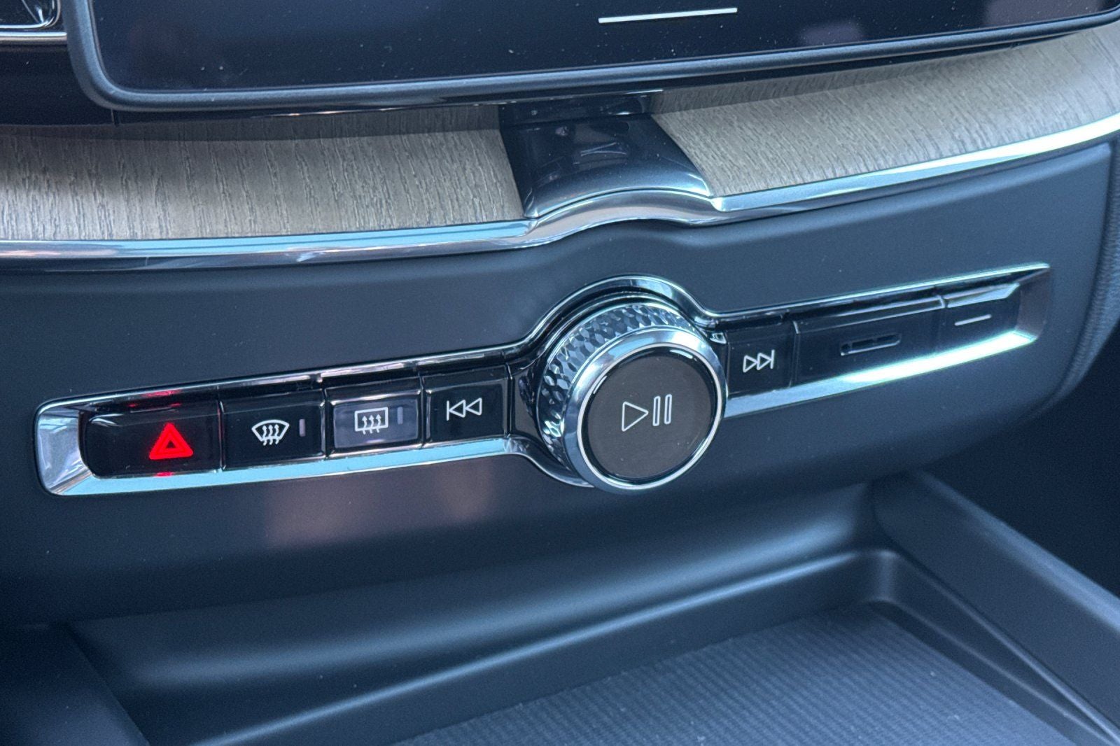 2026 Volvo XC60 B5 Ultra