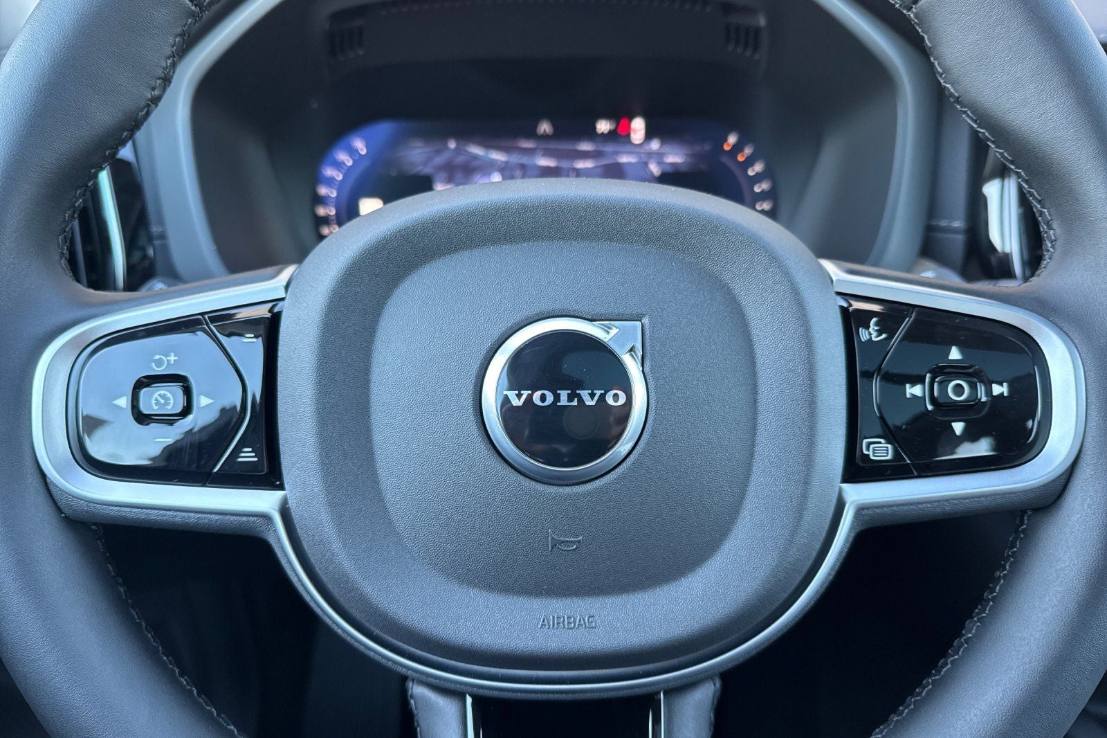 2026 Volvo XC60 B5 Ultra