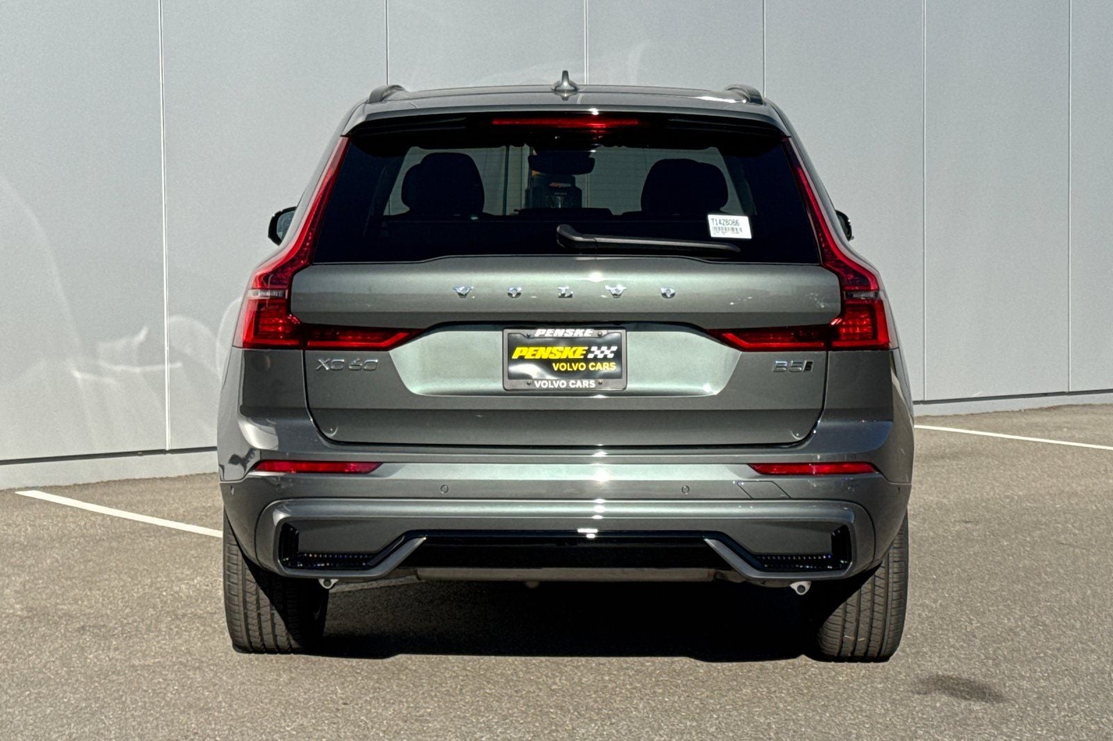 2026 Volvo XC60 B5 Ultra