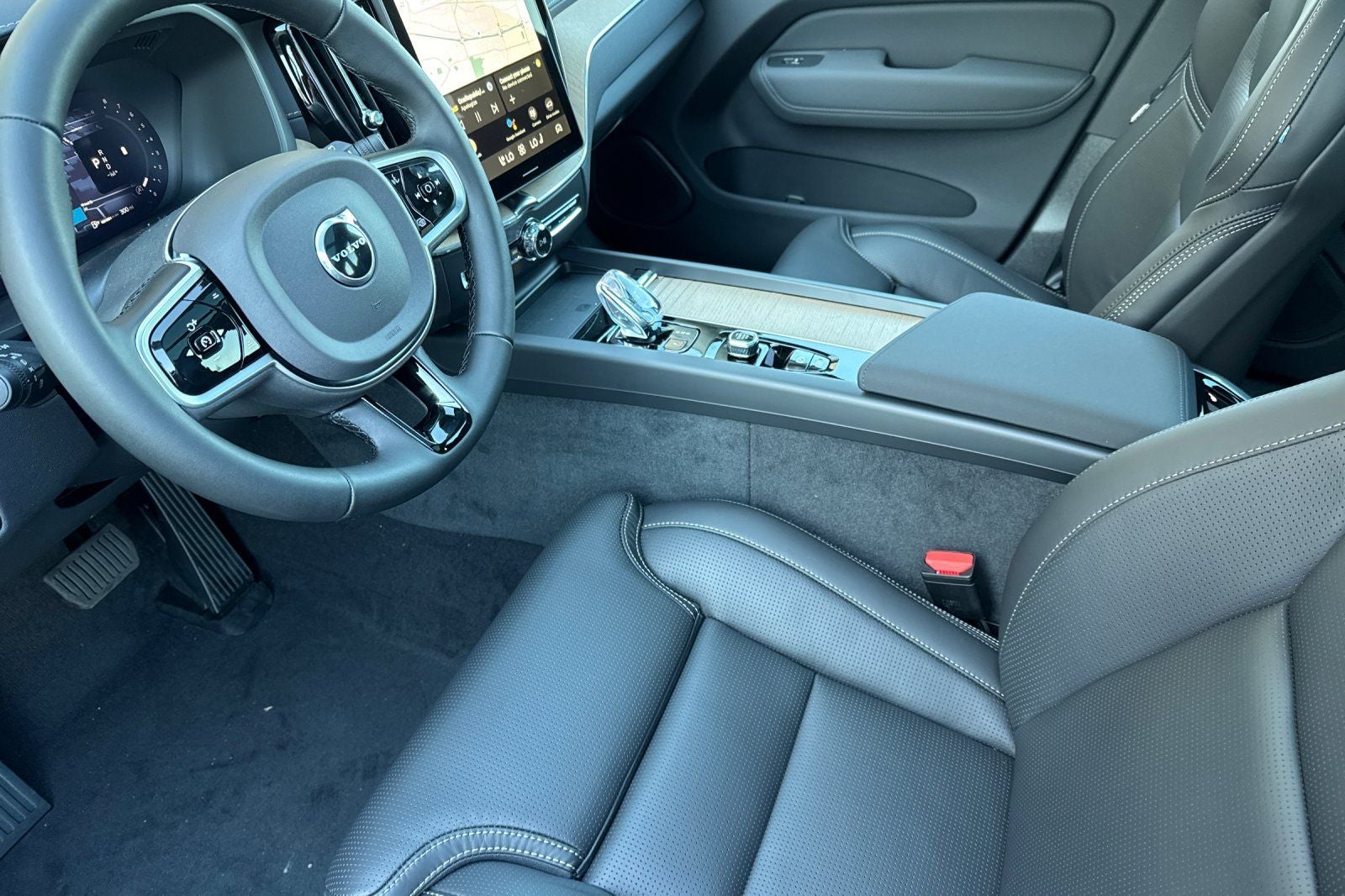 2026 Volvo XC60 B5 Ultra