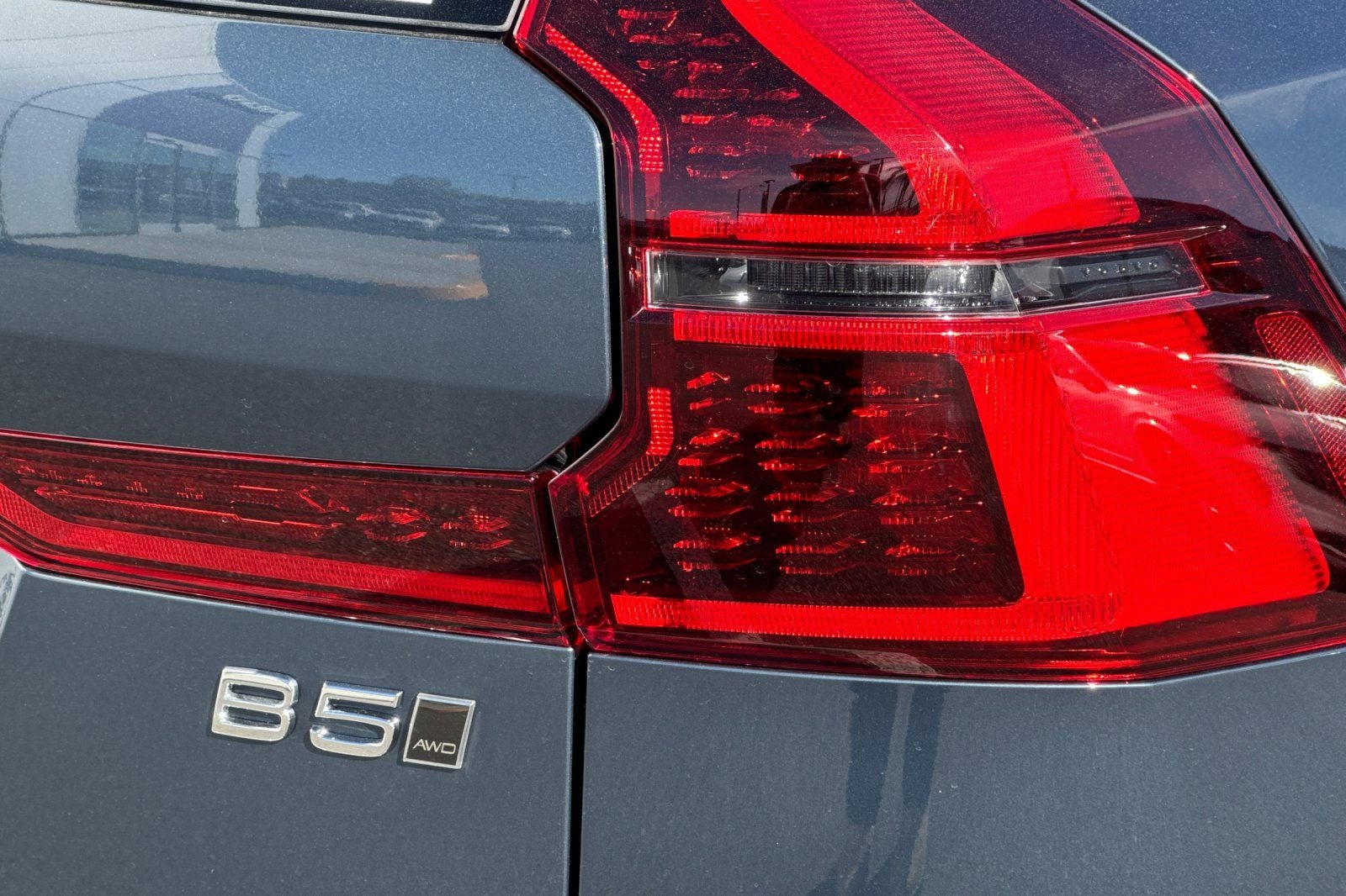 2026 Volvo XC60 B5 Ultra