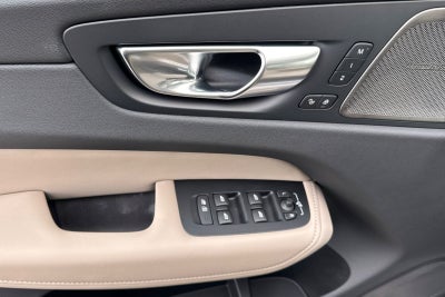 2027 Volvo XC60 B5 Plus