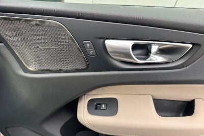 2027 Volvo XC60 B5 Plus