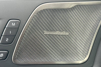 2027 Volvo XC60 B5 Plus