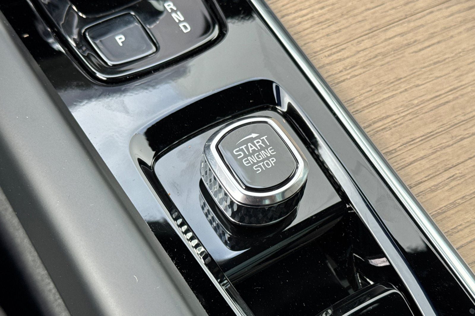 2027 Volvo XC60 B5 Plus