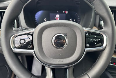 2027 Volvo XC60 B5 Plus