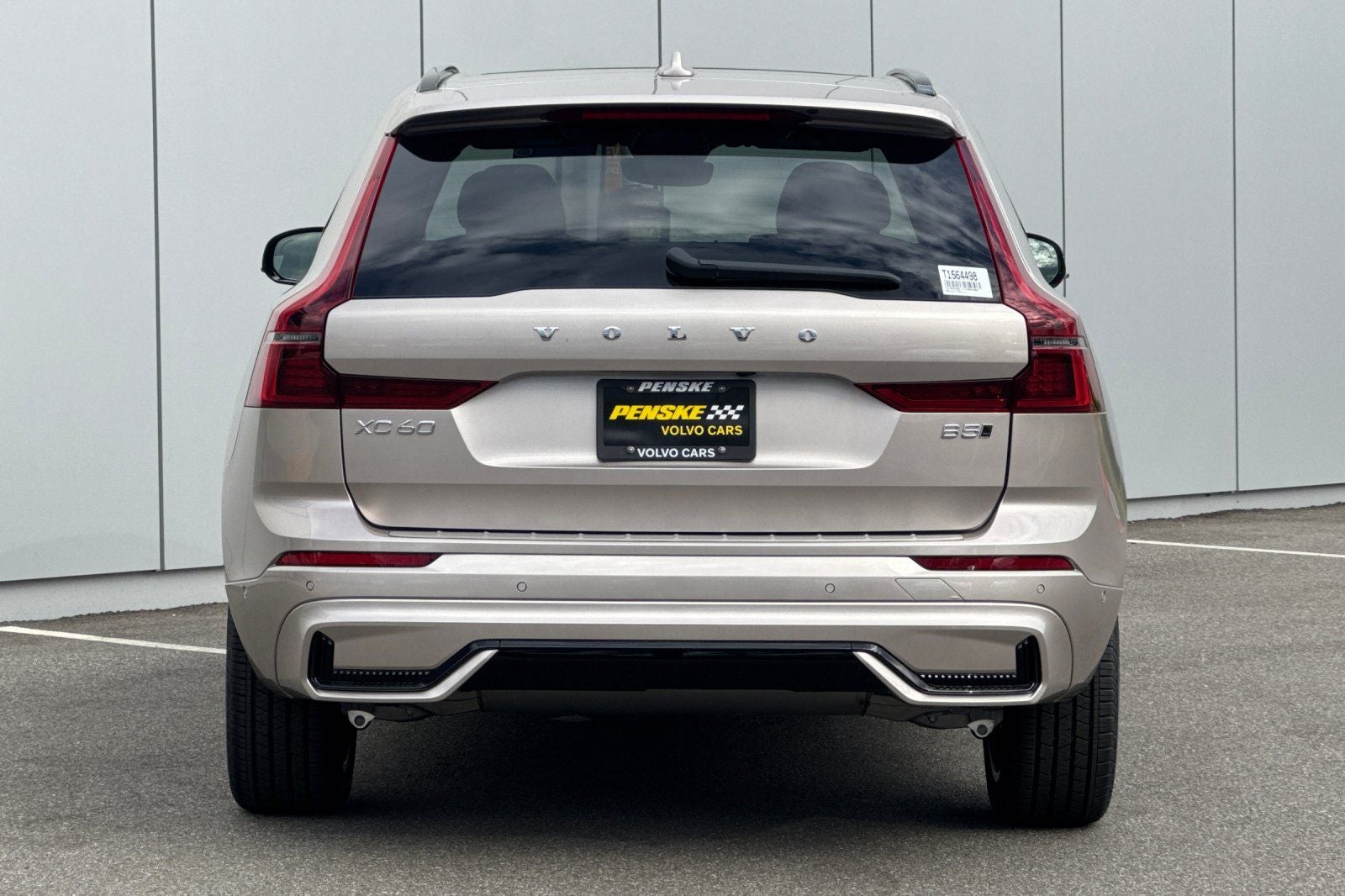 2027 Volvo XC60 B5 Plus