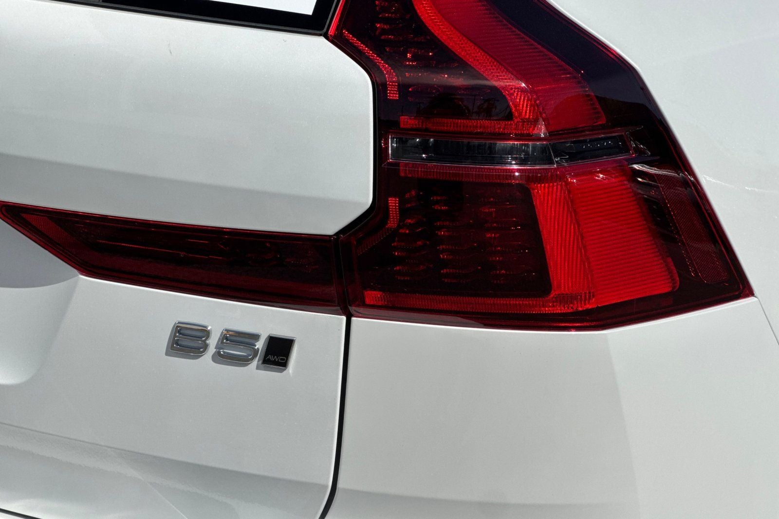 2027 Volvo XC60 B5 Core