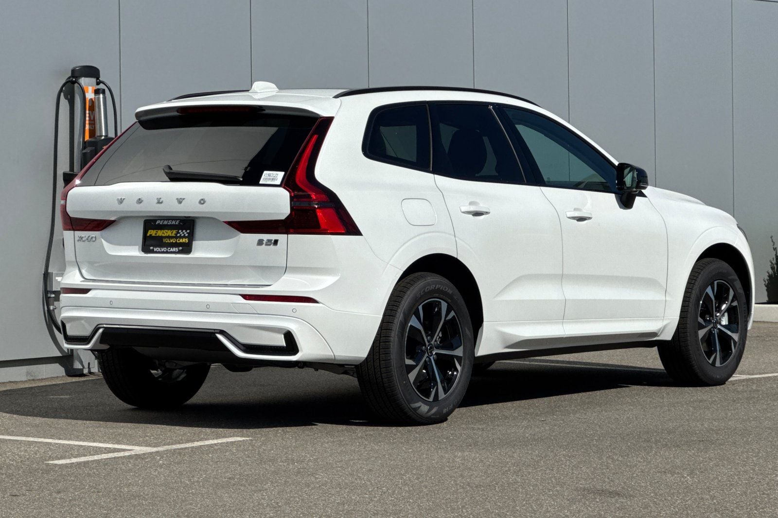2027 Volvo XC60 B5 Core