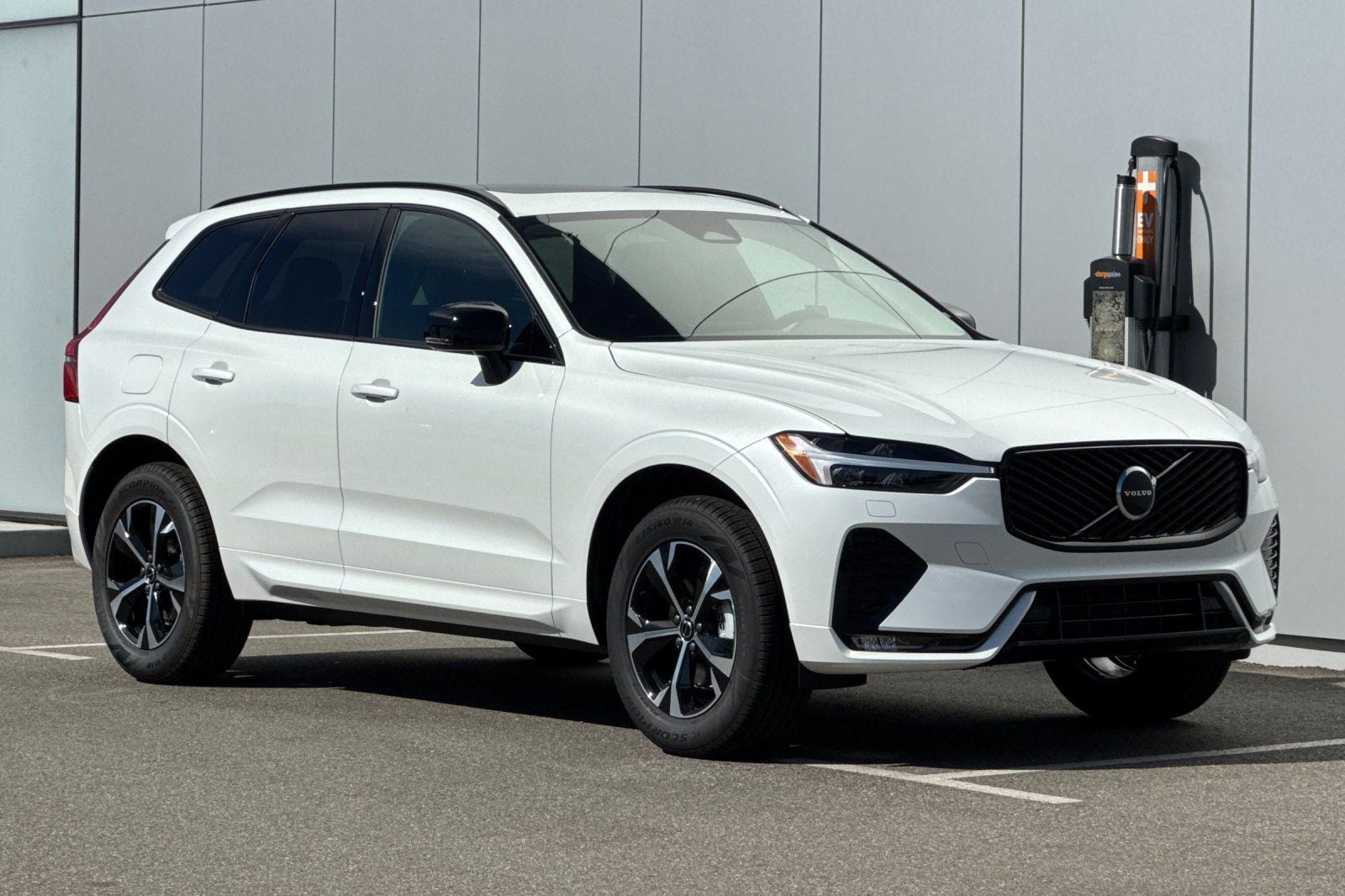 2027 Volvo XC60 B5 Core