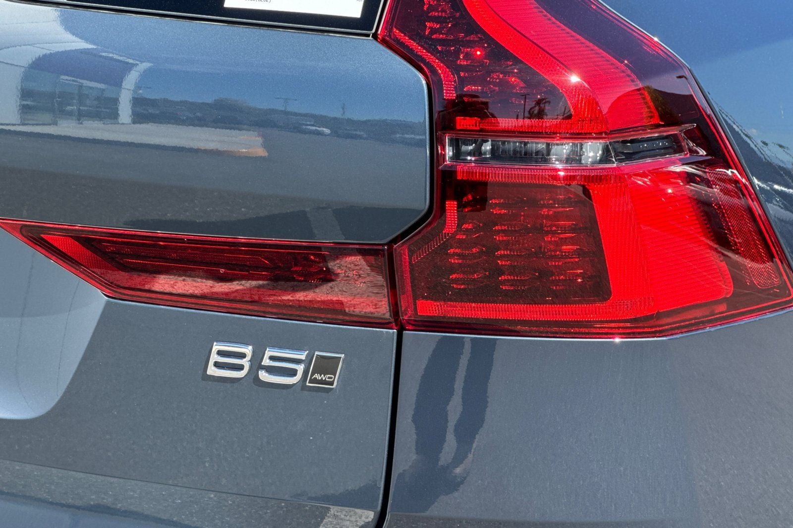 2027 Volvo XC60 B5 Ultra