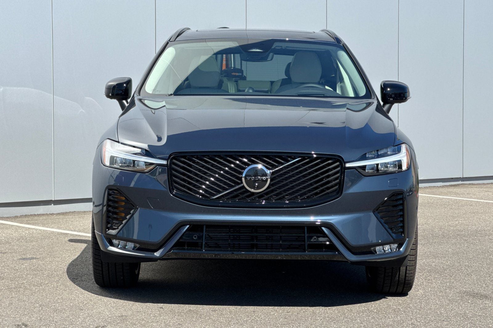 2027 Volvo XC60 B5 Ultra