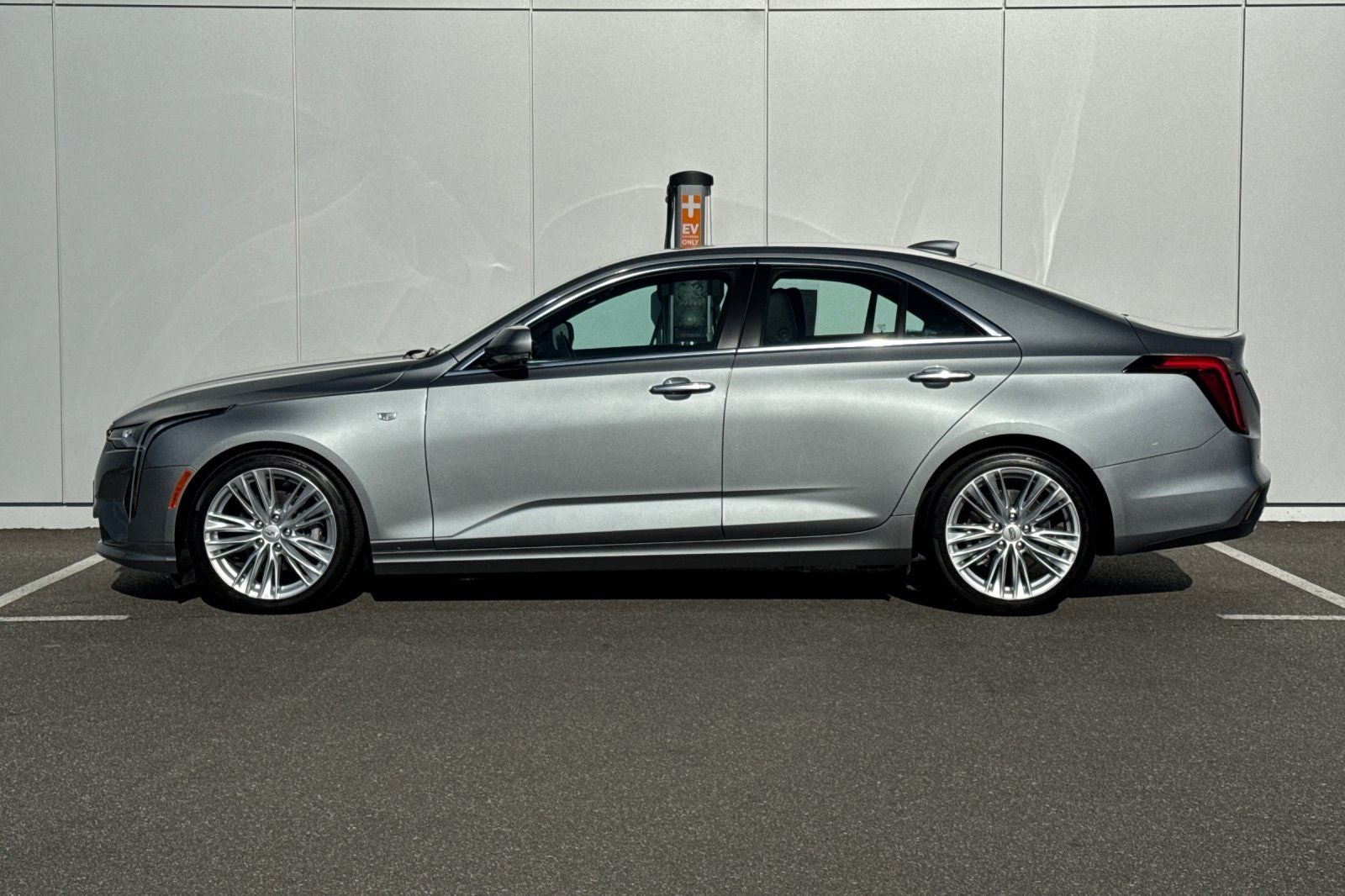 2023 Cadillac CT4 Premium Luxury