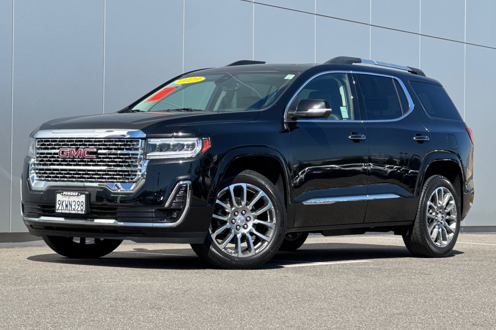 2023 GMC Acadia Denali