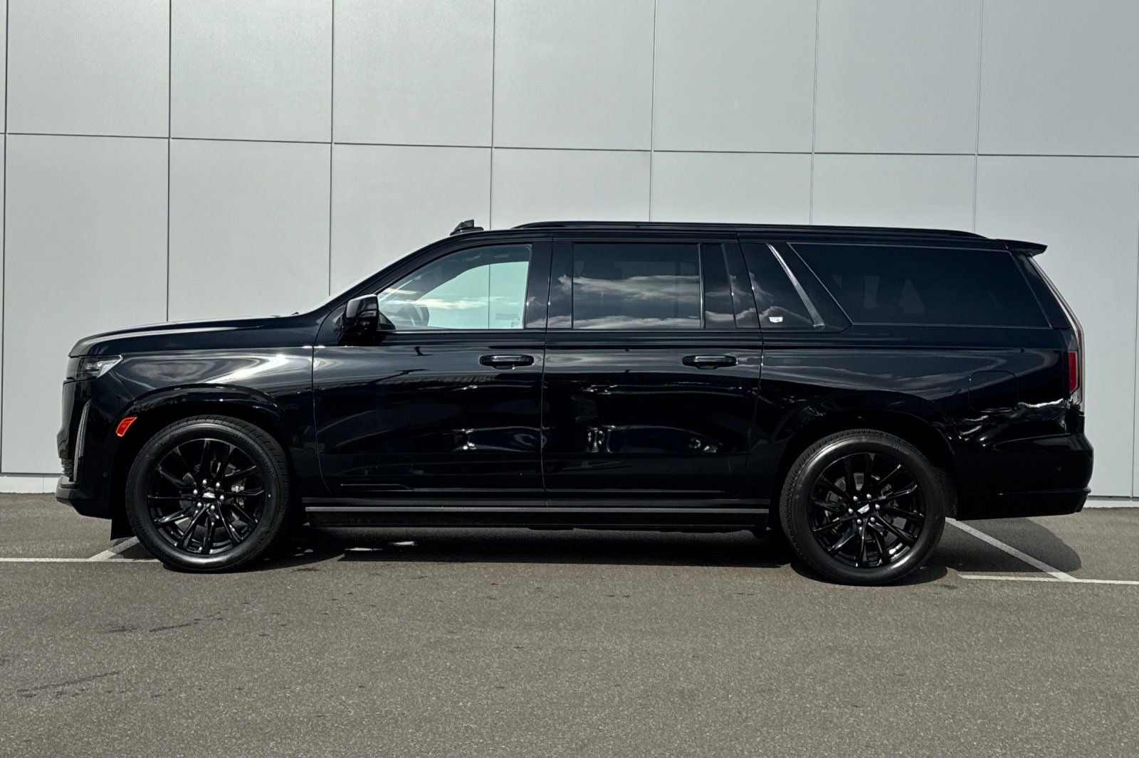 2024 Cadillac Escalade ESV Sport Platinum