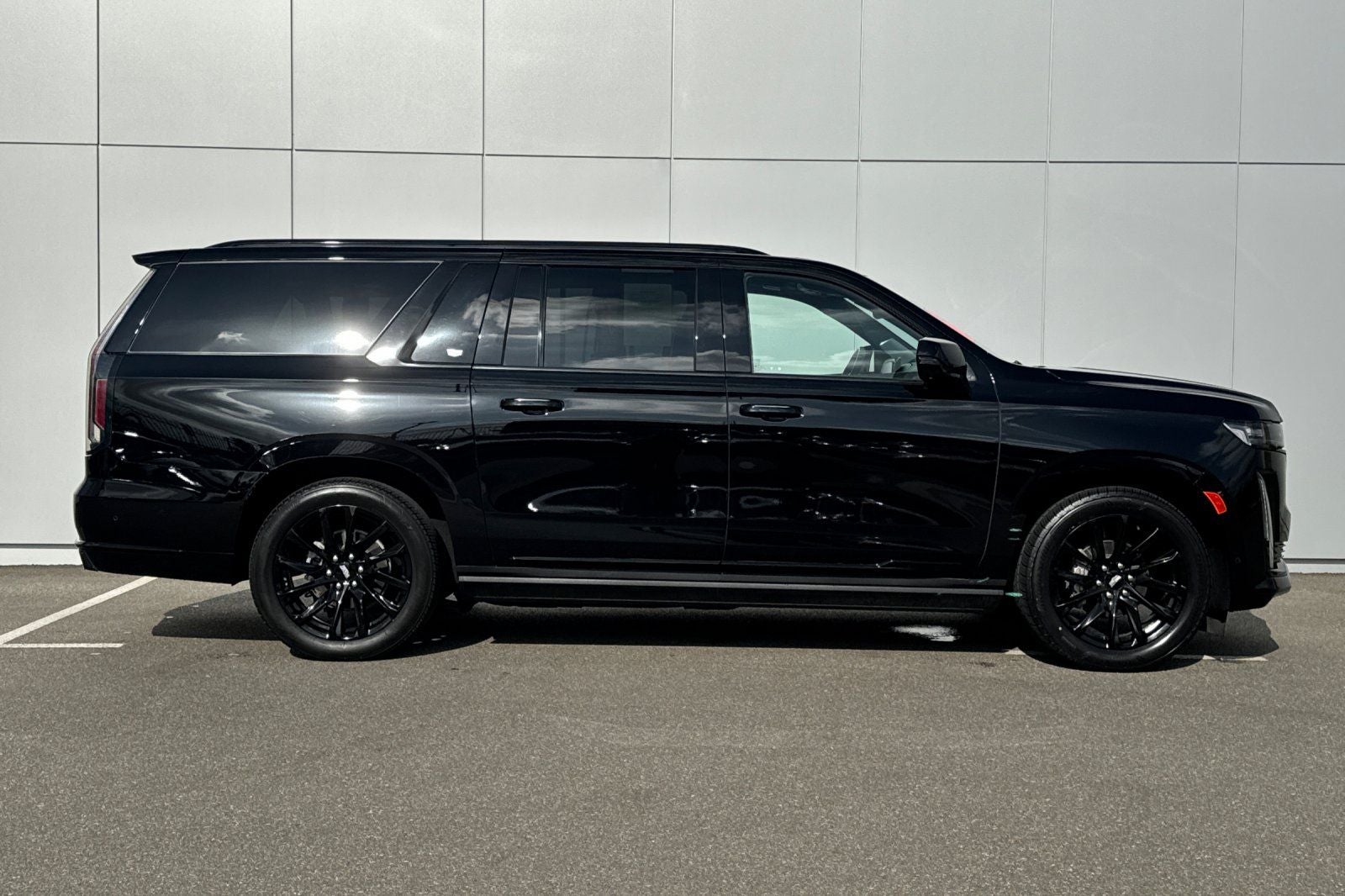 2024 Cadillac Escalade ESV Sport Platinum