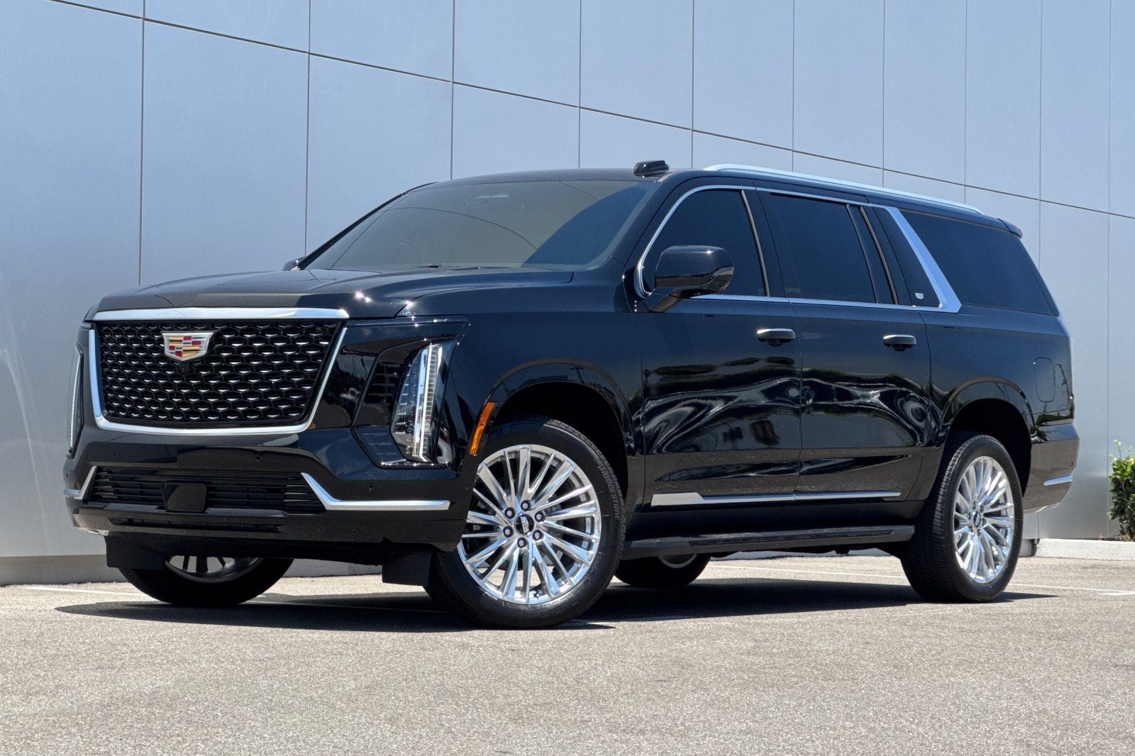 2025 Cadillac Escalade ESV Luxury