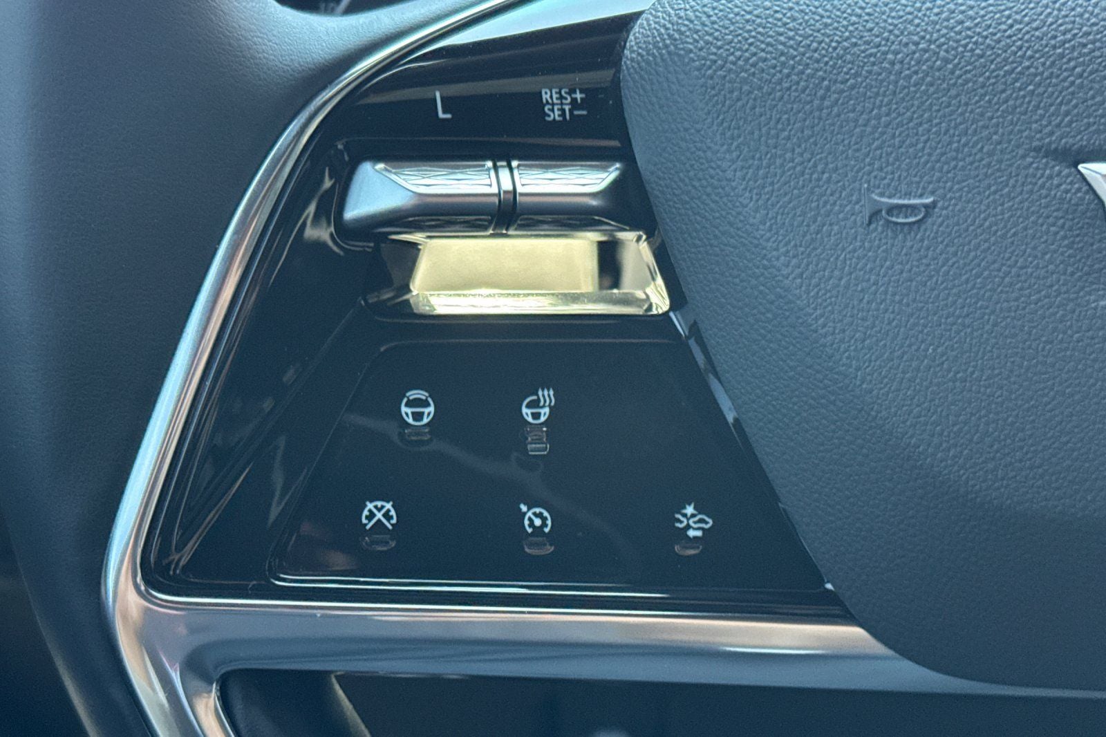 2025 Cadillac Escalade ESV Luxury