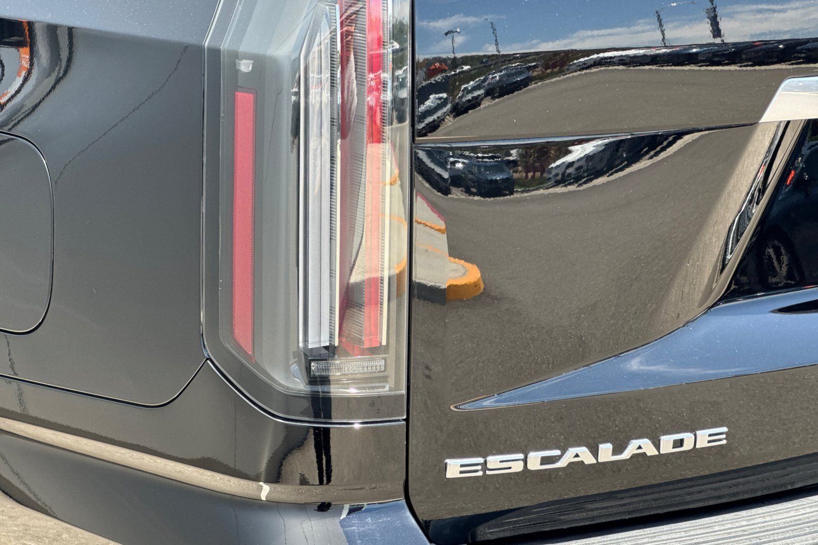 2025 Cadillac Escalade ESV Luxury