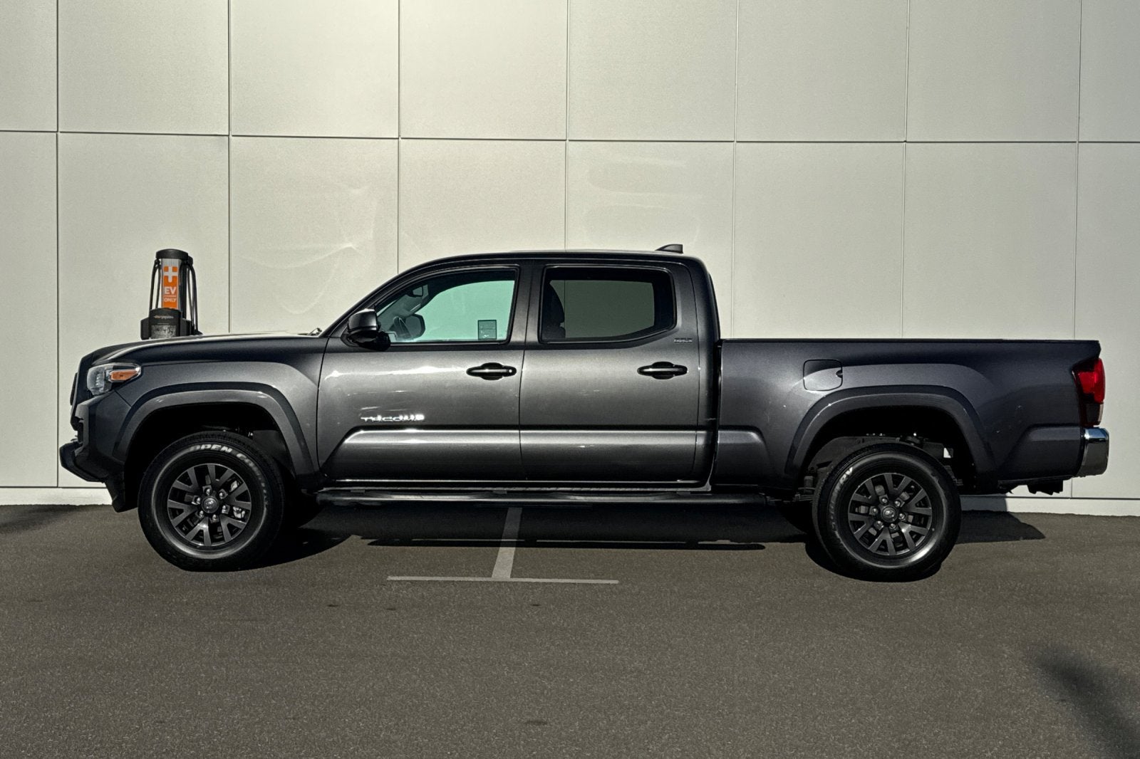 2020 Toyota Tacoma SR5 V6