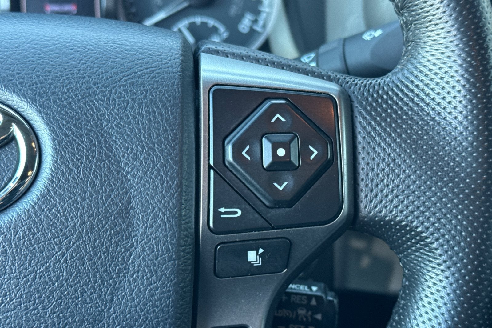 2020 Toyota Tacoma SR5 V6