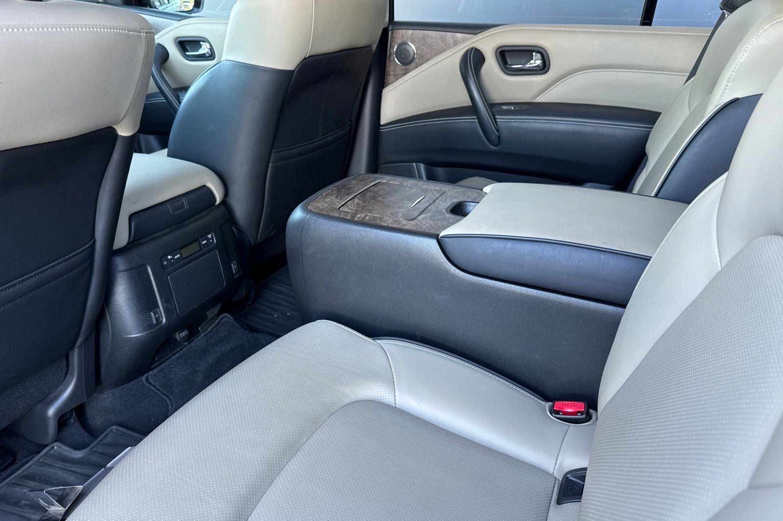 2021 INFINITI QX80 Premium Select