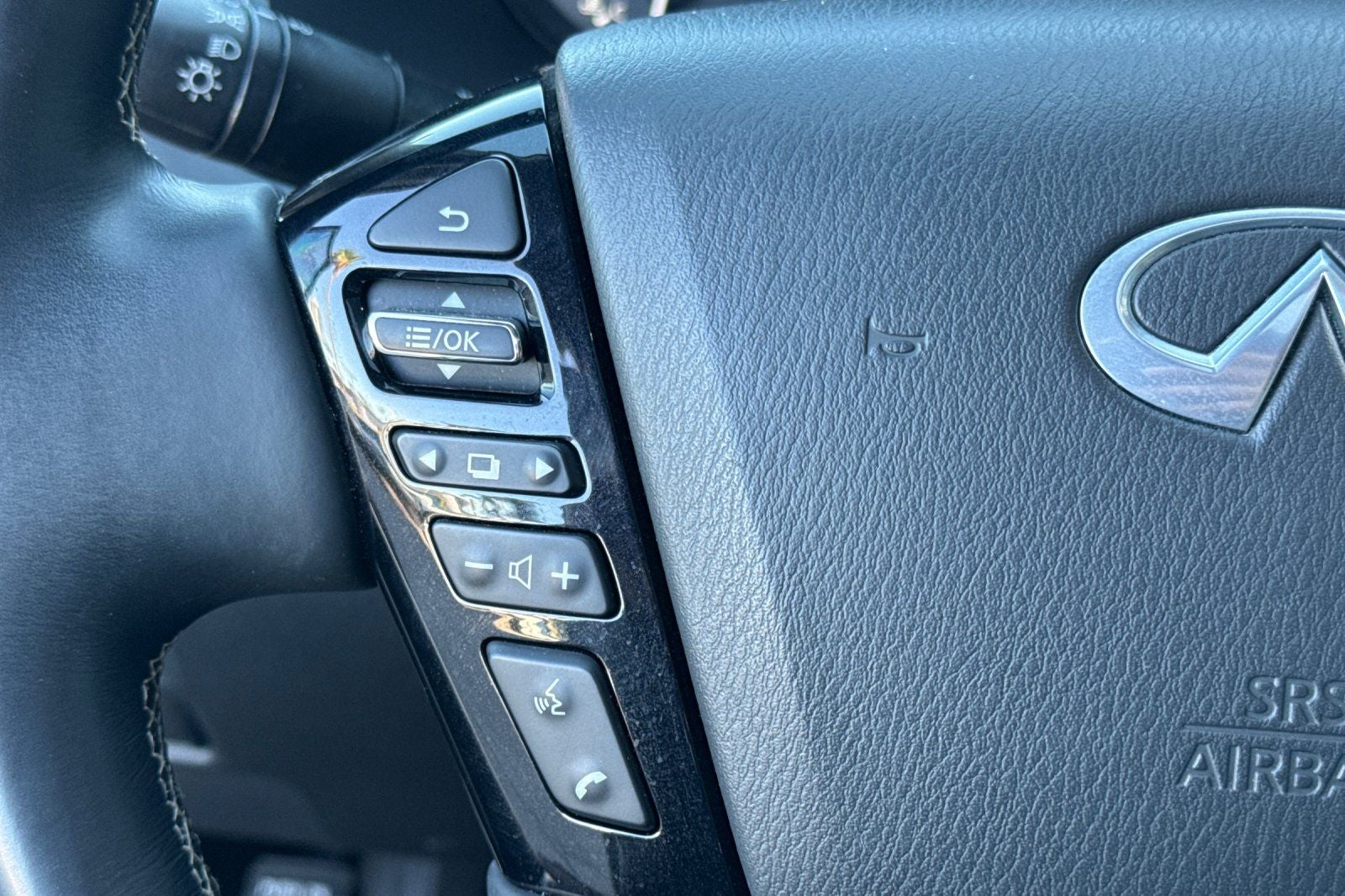 2021 INFINITI QX80 Premium Select