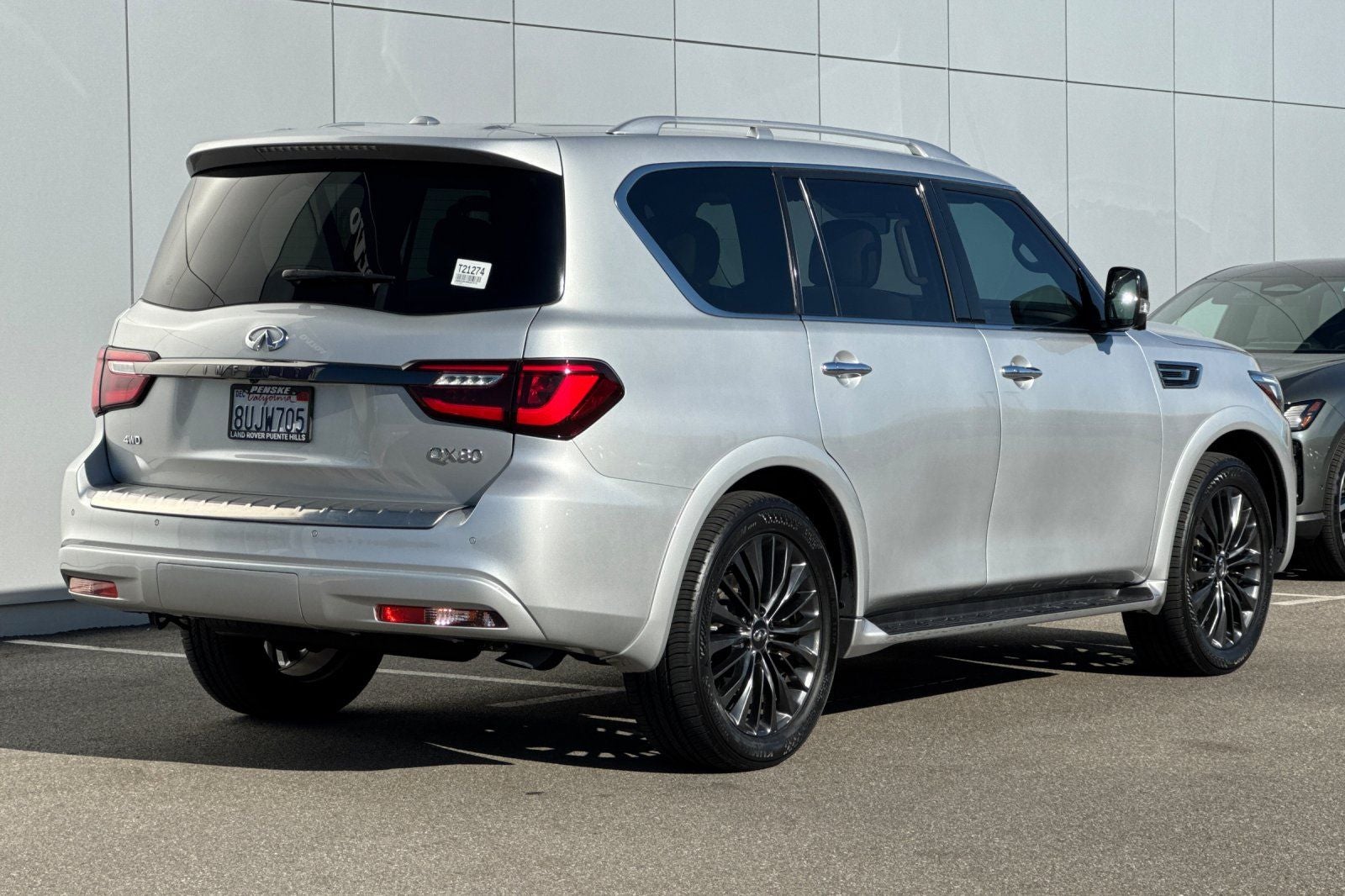 2021 INFINITI QX80 Premium Select