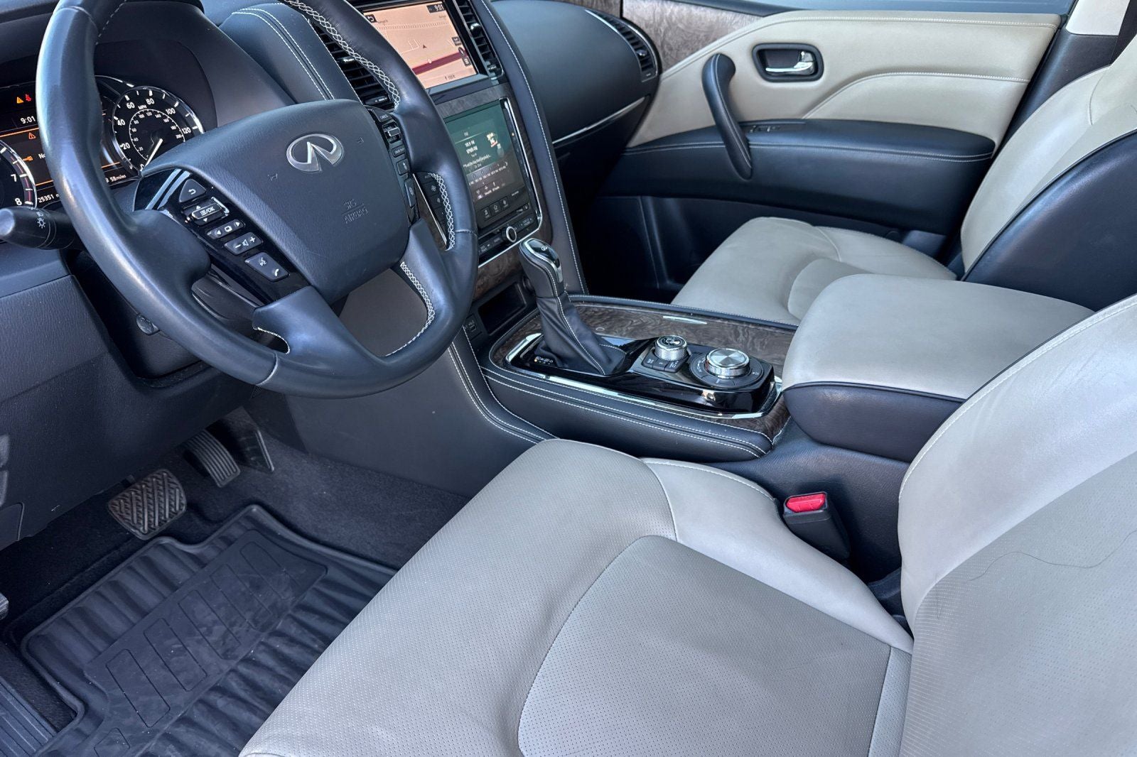 2021 INFINITI QX80 Premium Select