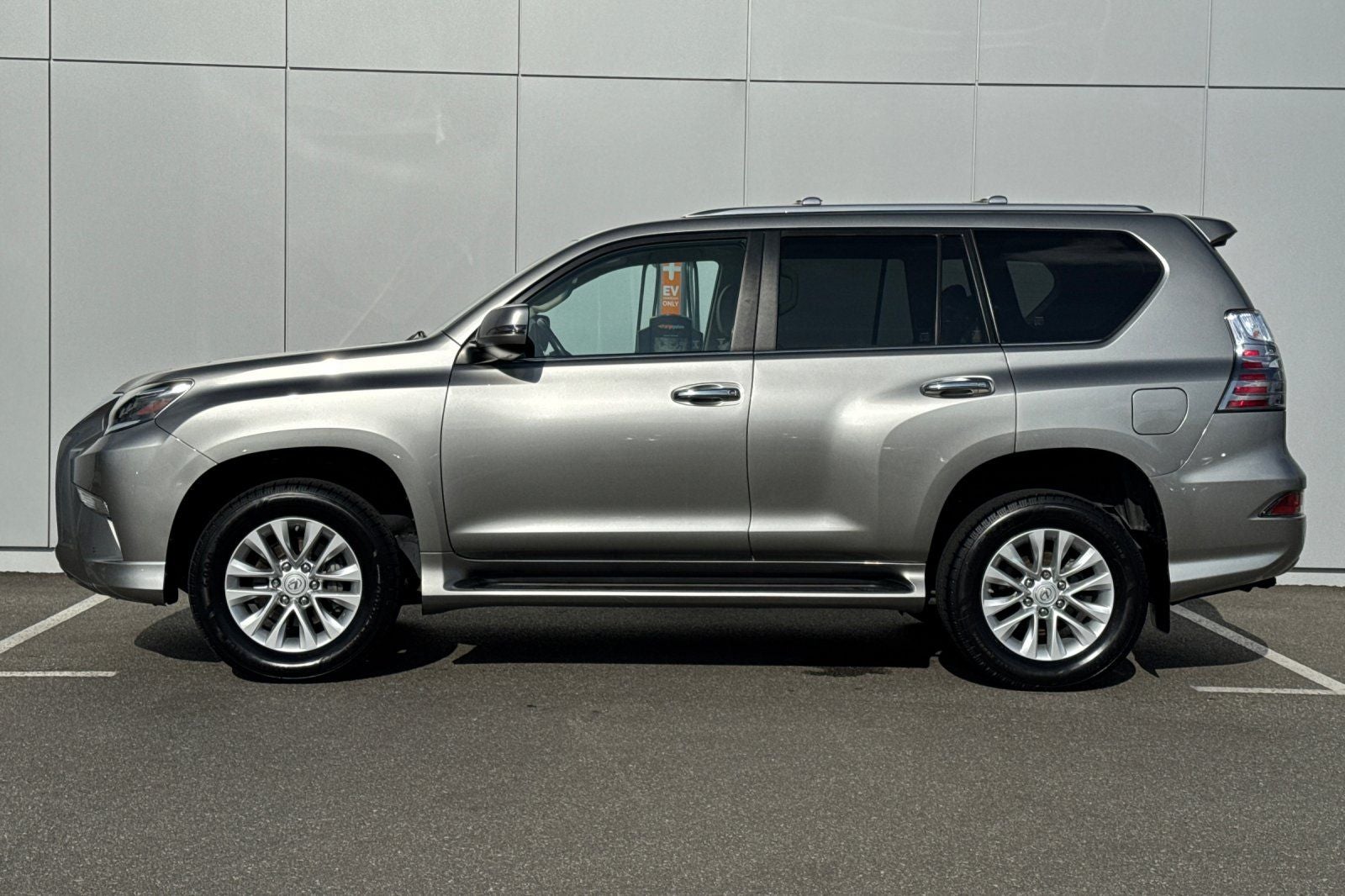 2023 Lexus GX 460 Premium Plus