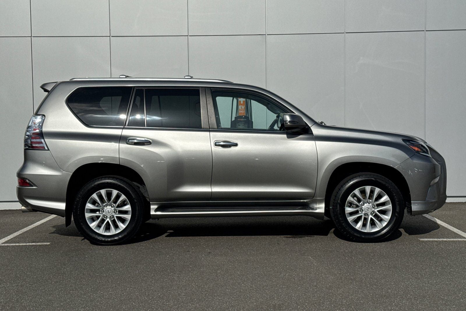 2023 Lexus GX 460 Premium Plus