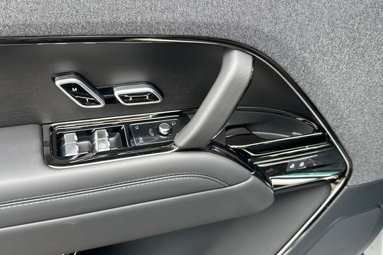2026 Land Rover Range Rover Sport Plug-in Hybrid Dynamic SE