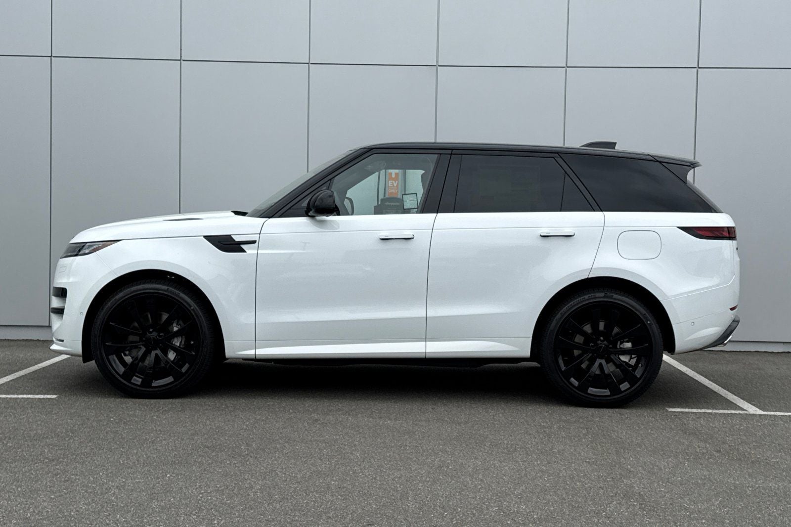 2026 Land Rover Range Rover Sport Plug-in Hybrid Dynamic SE